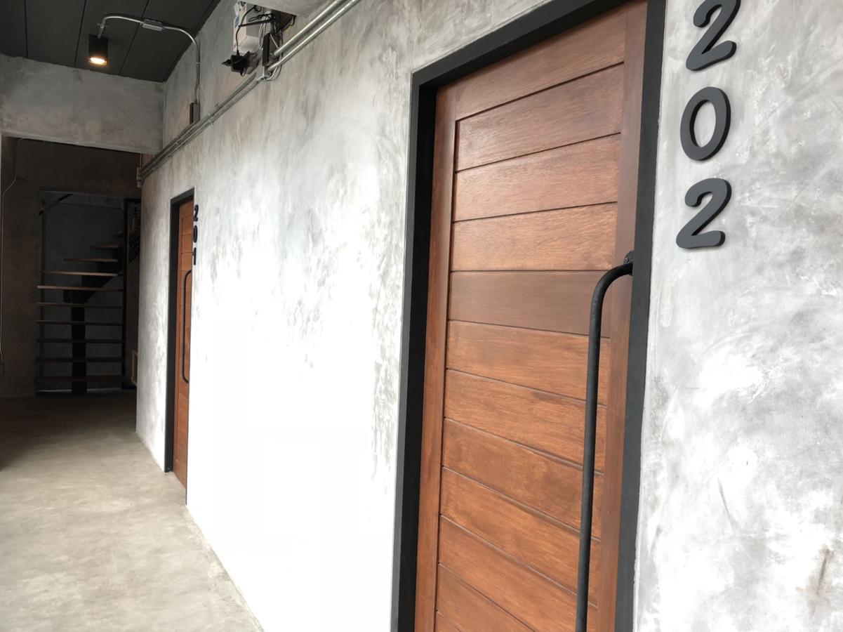 Blackjack Bar And Hostel Chaweng  Bagian luar foto